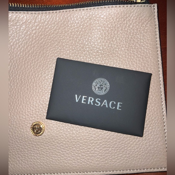 Versace calf skin tote w/ zipper pouch - Picture 6 of 6